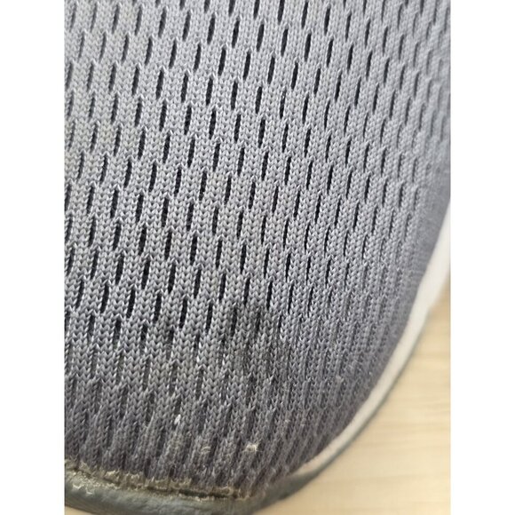 Size 9.5 - Nike Air Max Tavas Gray Athletic Shoes Sneakers - Picture 6 of 8